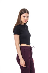 Kadın baskılı crop t-shirt #3